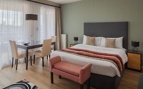 Escala Hotel&Suites
